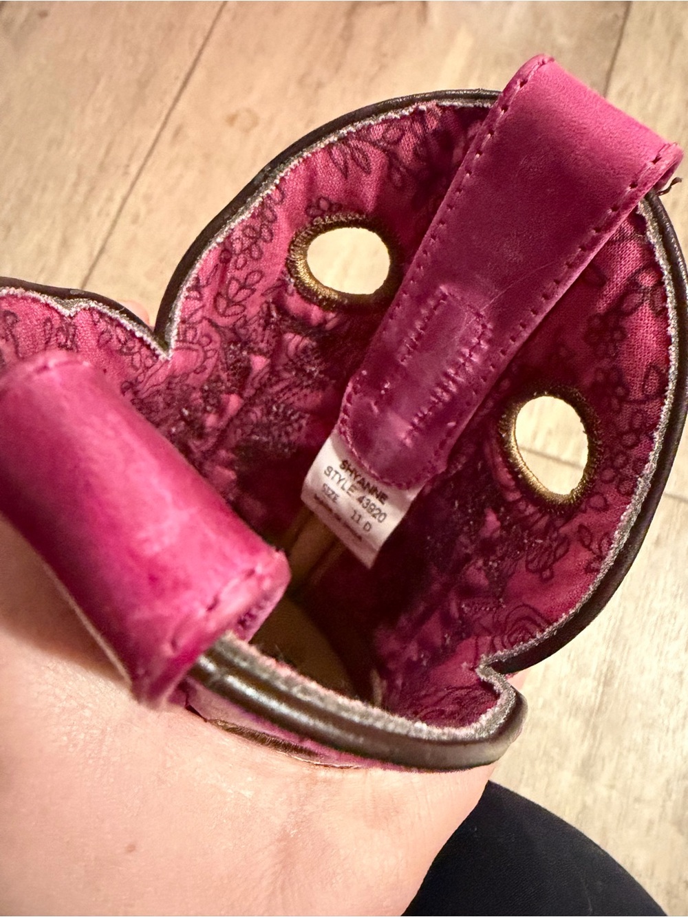 Cowgirl boots - Picture 9 of 10